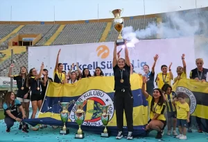 Atletizm kadın ve erkeklerde Fenerbahçe şampiyon oldu