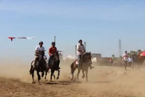 Bayındır’da rahvan at yarışları düzenlendi