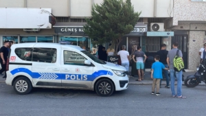 İzmir’de kuyumcu soygununda iş yeri çalışanı yaralandı