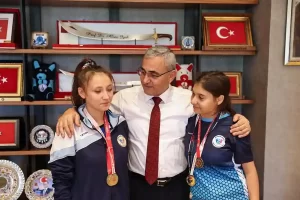 Kütahya’da şampiyon özel sporculara teşekkür belgesi