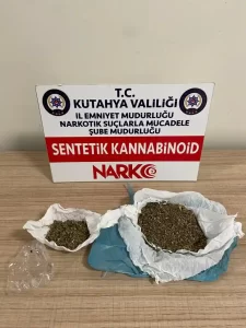 Kütahya’da suçüstü yakalanan torbacı tutuklandı