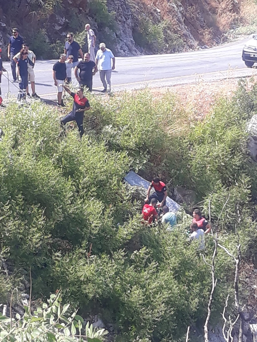 Muğla’nın Marmaris ilçesinde motosikletin