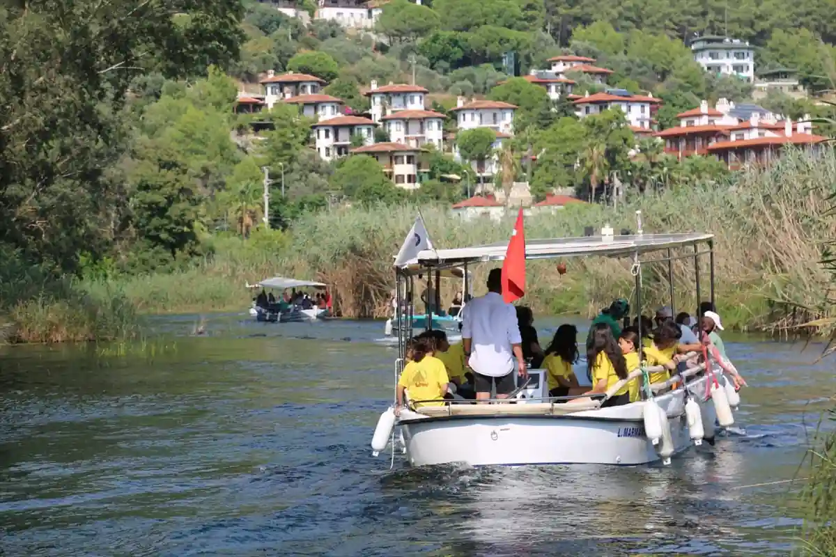 Muğla'da gençler kamp ateşinde buluştu