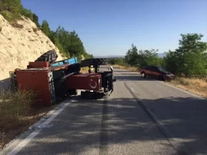 Uşak’ta trafik kazasında 2 kişi yaralandı