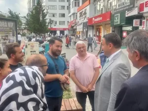 Vali Işın, Cumhuriyet Caddesi’nde Kütahyalılarla buluştu