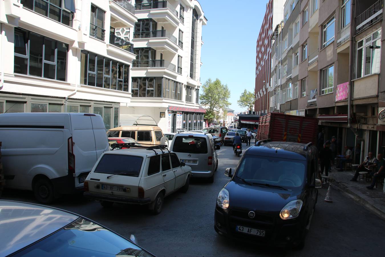 Kütahya’da trafikteki uygunsuz parklanmalar