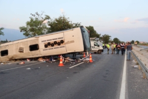 Denizli’de trafik kazası, 6 kişi öldü, 42 kişi yaralandı