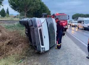 Aydın’da minibüs devrildi, yaralılar var