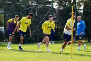 Fenerbahçe’nin yıldız oyuncusu takımla çalışmalara başladı