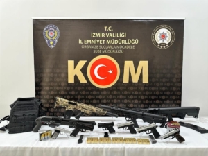 İzmir’de Kafes Operasyonu kapsamında 27 zanlı yakalandı