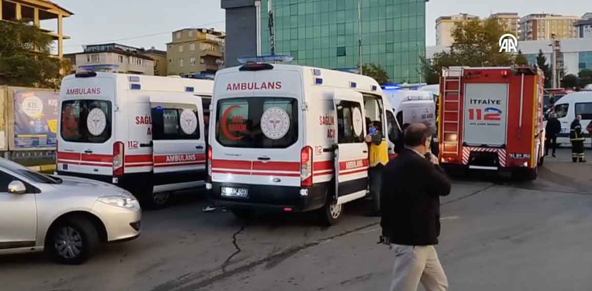 Kocaeli'nde işçi servisi ile halk otobüsü çarpıştı : 11 yaralı