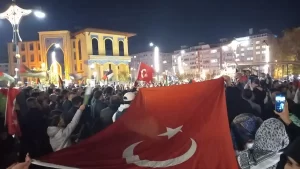 Kütahya’da İsrail’in hastaneye saldırısı protesto edildi