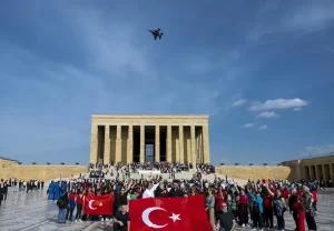 SOLOTÜRK, Anıtkabir üzerinde prova uçuşu yaptı