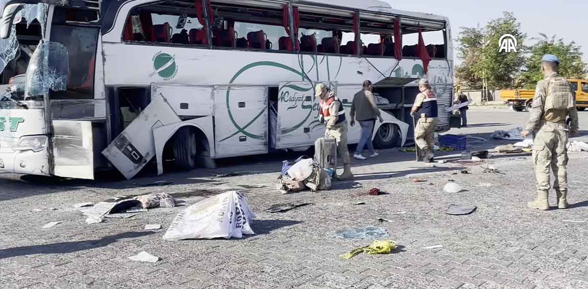 Şanlıurfa'da trafik kazası: 2 ölü, 25 yaralı