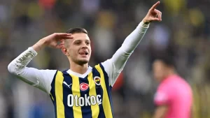 Manchester United’dan, Fenerbahçeli yıldıza 25 milyon euro