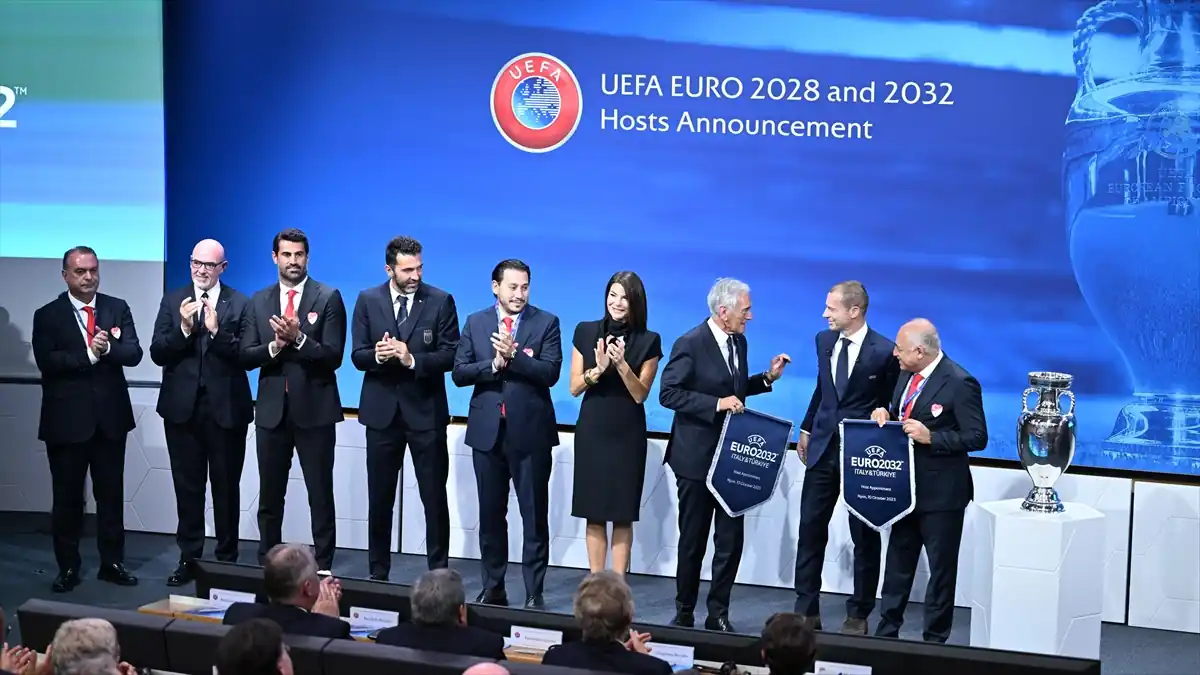 UEFA, 2032 Avrupa Futbol