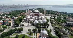 Ayasofya Camii’nin Ziyaret Ücreti Yabancılar İçin Başlıyor