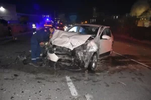 İzmir Kemalpaşa’da iki otomobilin karıştığı kaza: 2 ölü, 2 yaralı