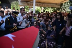 Şehit olan itfaiye eri son yolculuğuna uğurlandı