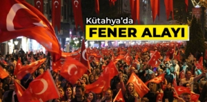 Kütahya’da Cumhuriyetin 100. yılı dolayısıyla fener alayı coşkusu