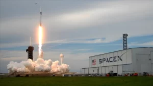 İsrail, uydu interneti için SpaceX ile görüştü