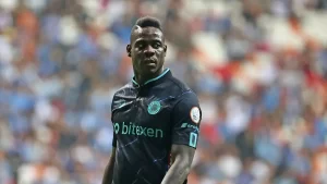 Balotelli, İtalya’da trafik kazası geçirdi