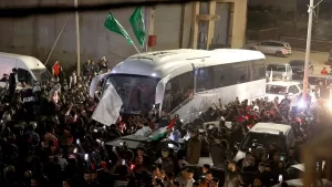 İsrail ile Hamas arasındaki esir takası ikinci günde devam edecek