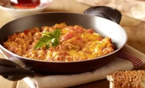 Menemen soğanlı mı olur soğansız mı?