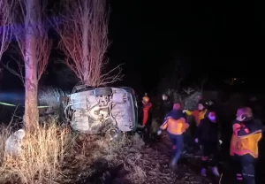 Afyonkarahisar’da refüje çarpan otomobilin sürücüsü hayatını kaybetti