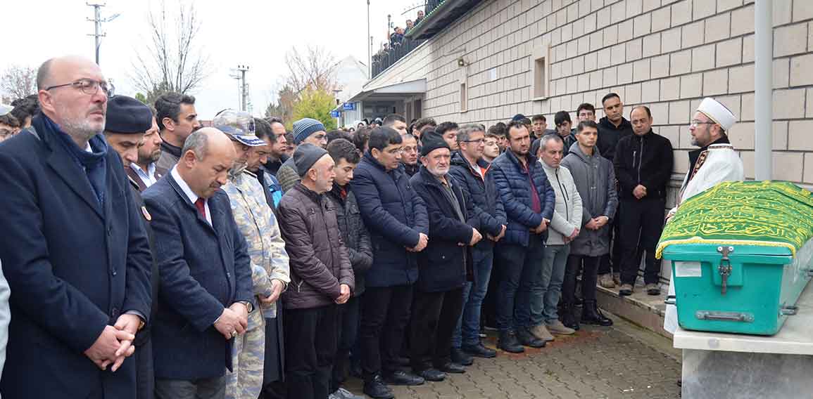 Kütahya'da kalp krizinden vefat eden Mücahid hoca defnedildi