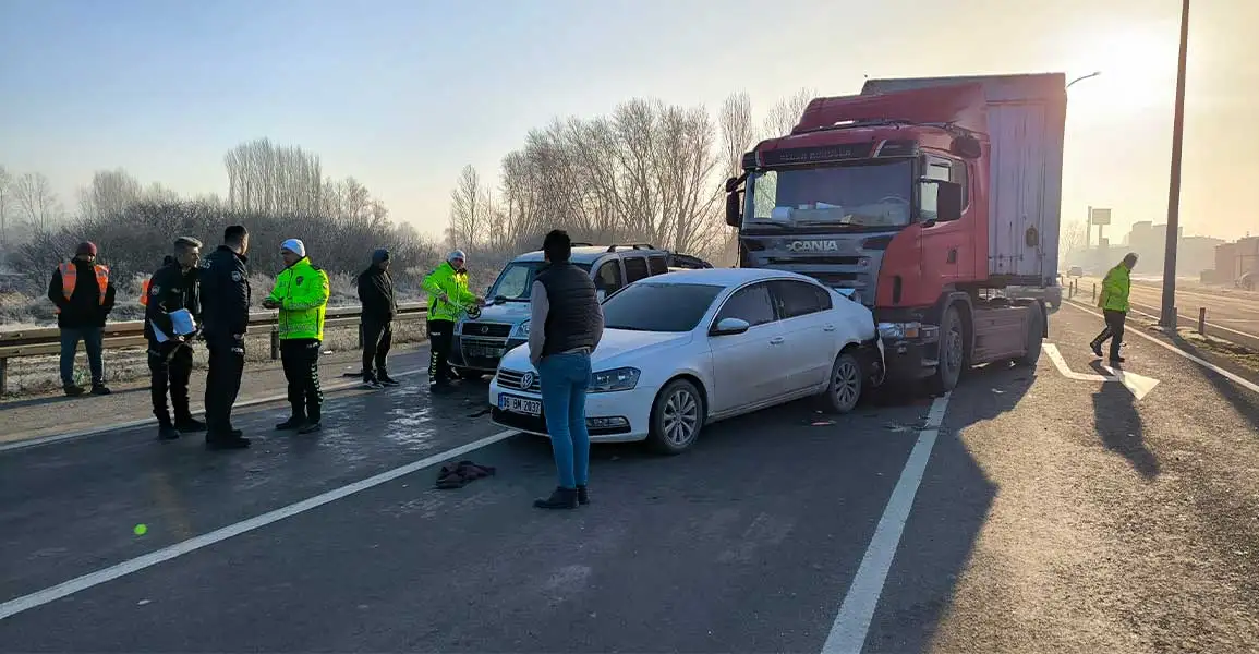 Kütahya’da zincirleme trafik kazası