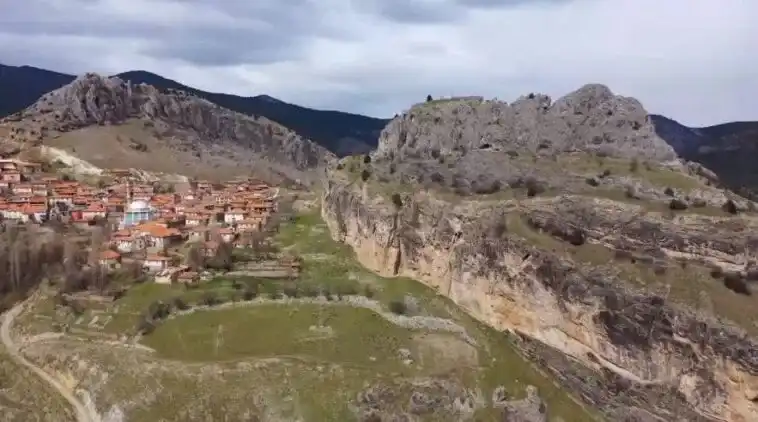 Tiberius’un şehri, Yunanlıları yenilgiye uğratan ilçe: Emet