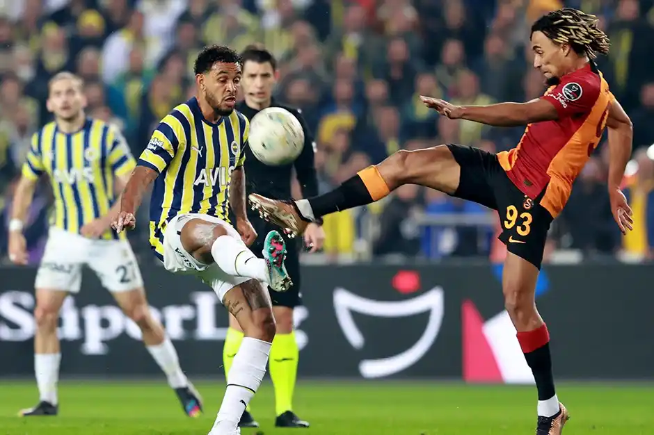 Fenerbahçe-Galatasaray derbisi için nefesler tutuldu 