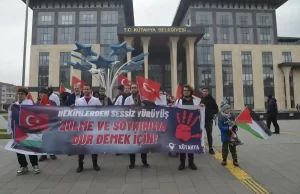 Kütahya’da sağlık çalışanları Gazze için yürüdü 