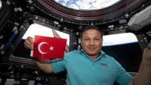 Astronot Alper Gezeravcı merak edilenleri yanıtladı