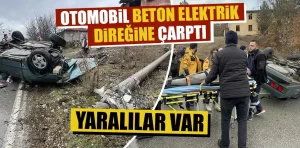 Kütahya’da otomobil elektrik direğine çarparak devrildi