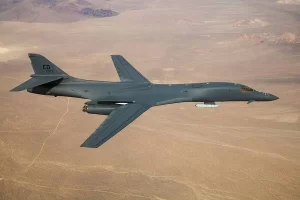 ABD’de B-1B bombardıman uçağı düştü