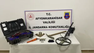 Afyonkarahisar’da kaçak kazı 3 şüpheli gözaltına alındı