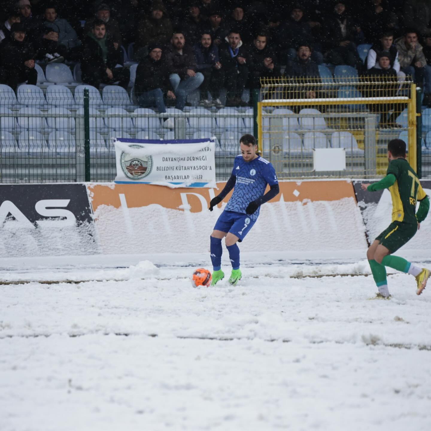 Belediye Kütahyaspor, son dakikalarda galibiyete uzandı 