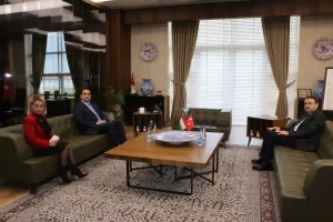 Kütahya Valisi Işın, Büyükelçi Gulov’u ağırladı