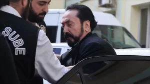 Adnan Oktar silahlı suç örgütü davasının mahkemesi değişti