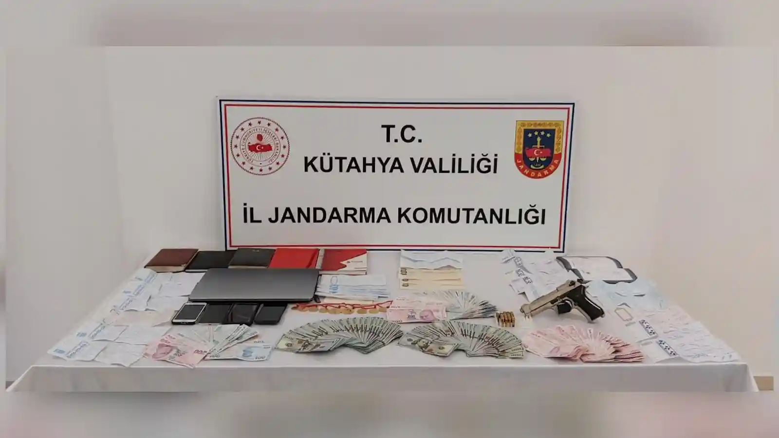 Kütahya'da bu sefer jandarma tefecileri yakaladı