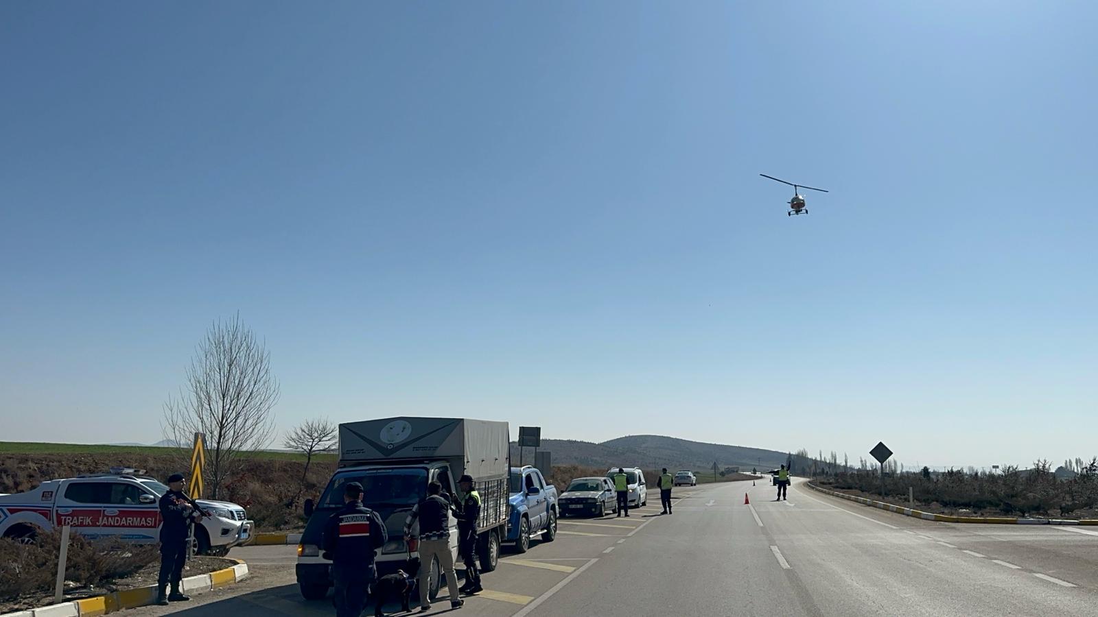 Afyonkarahisar'da cayrokopter destekli trafik denetimi yapıldı