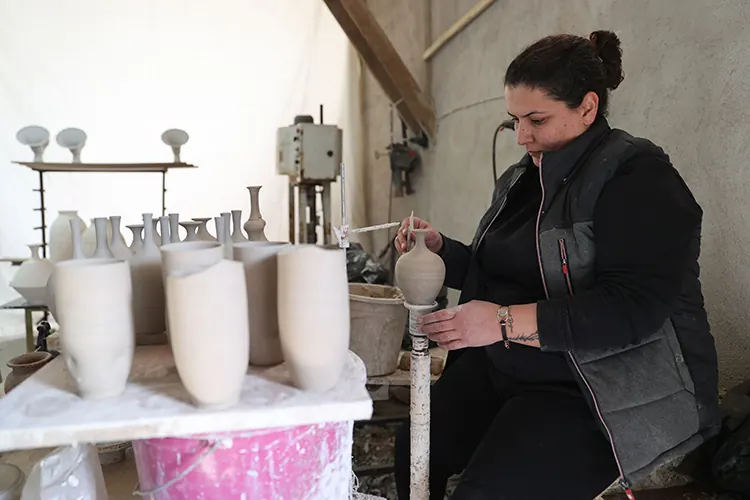 Çocukluk hayalini el sanatlarıyla üretime dönüştürdü