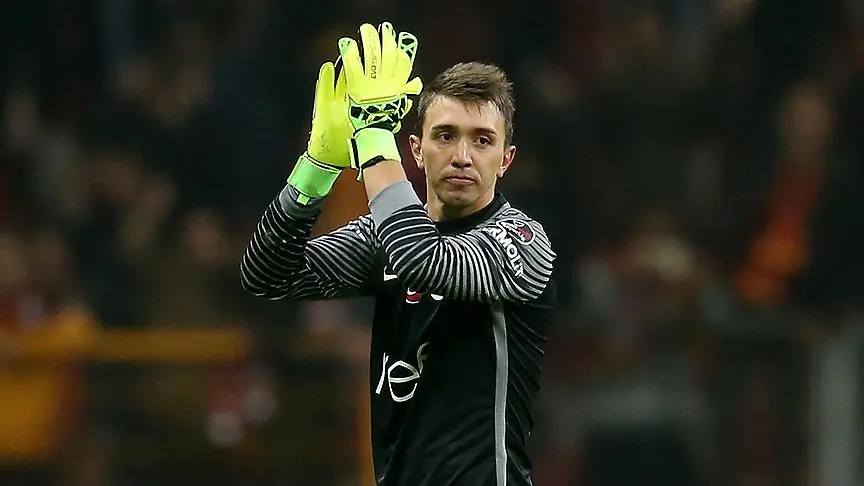 Fernando Muslera, Galatasaray’da gelecek