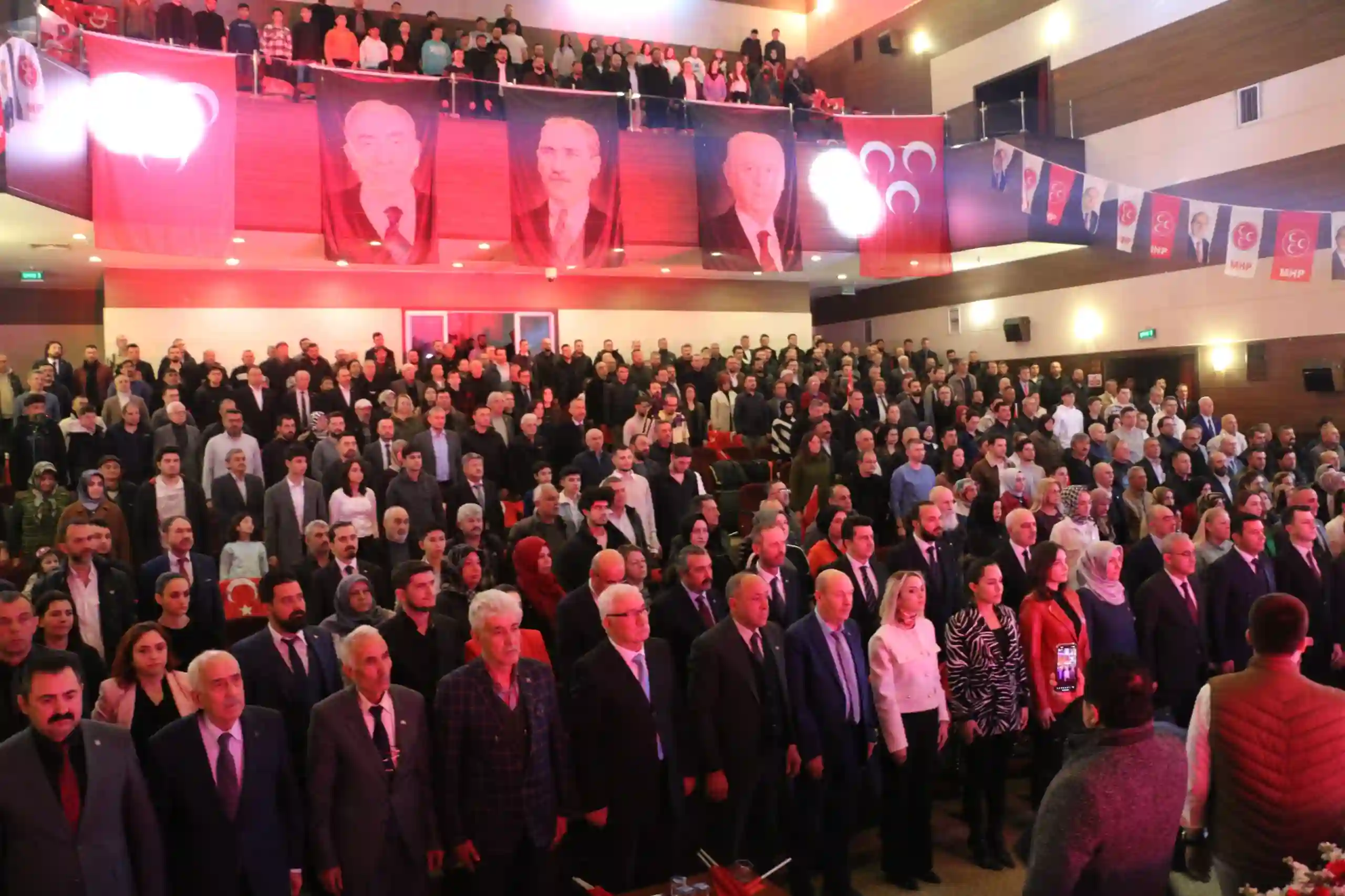 MHP Kütahya Belediye Başkan adayı Işık, projelerini tanıttı