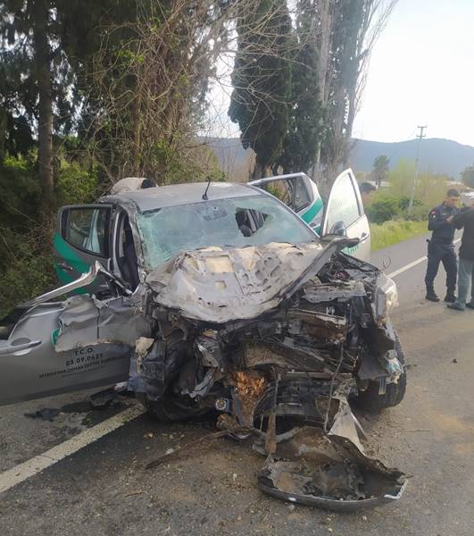 Muğla'da Orman İşletme Müdürlüğü aracı kaza yaptı 3 yaralı