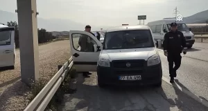 Park halindeki araçta baygın bulunan kişi hastanede öldü