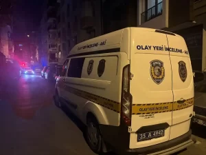 İzmir’de Tekel Bayisi Sahibi 2 Kişiyi Yaraladı