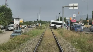 Aydın’da tren motosiklete çarptı